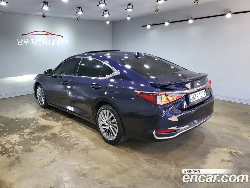 Lexus ES 2023 из KR, фото 2