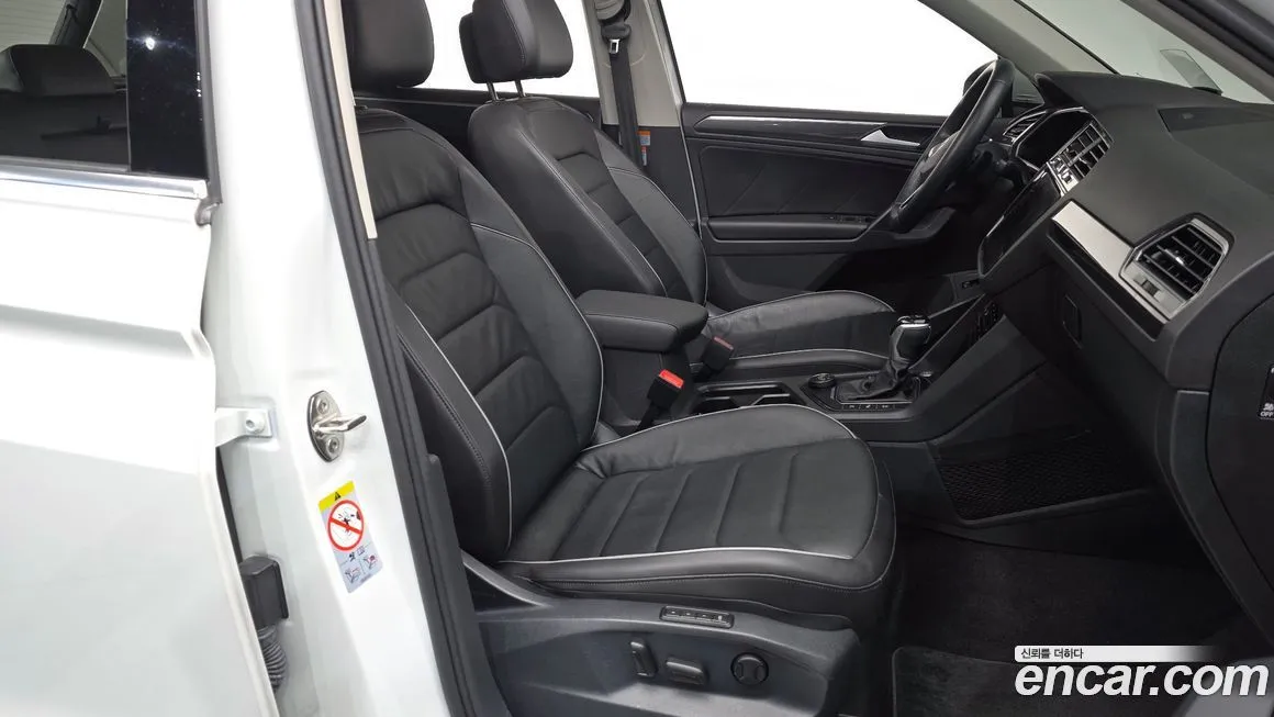 Volkswagen Tiguan 2021 из KR, фото 10