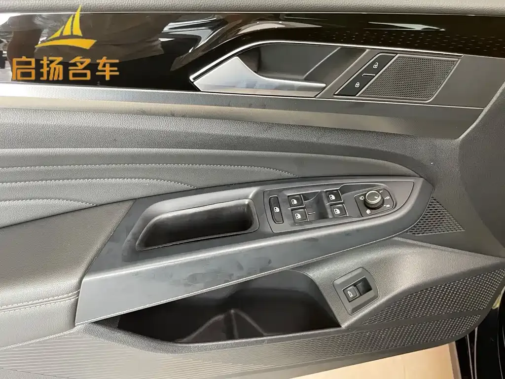 Volkswagen Passat 2024 из CN, фото 10