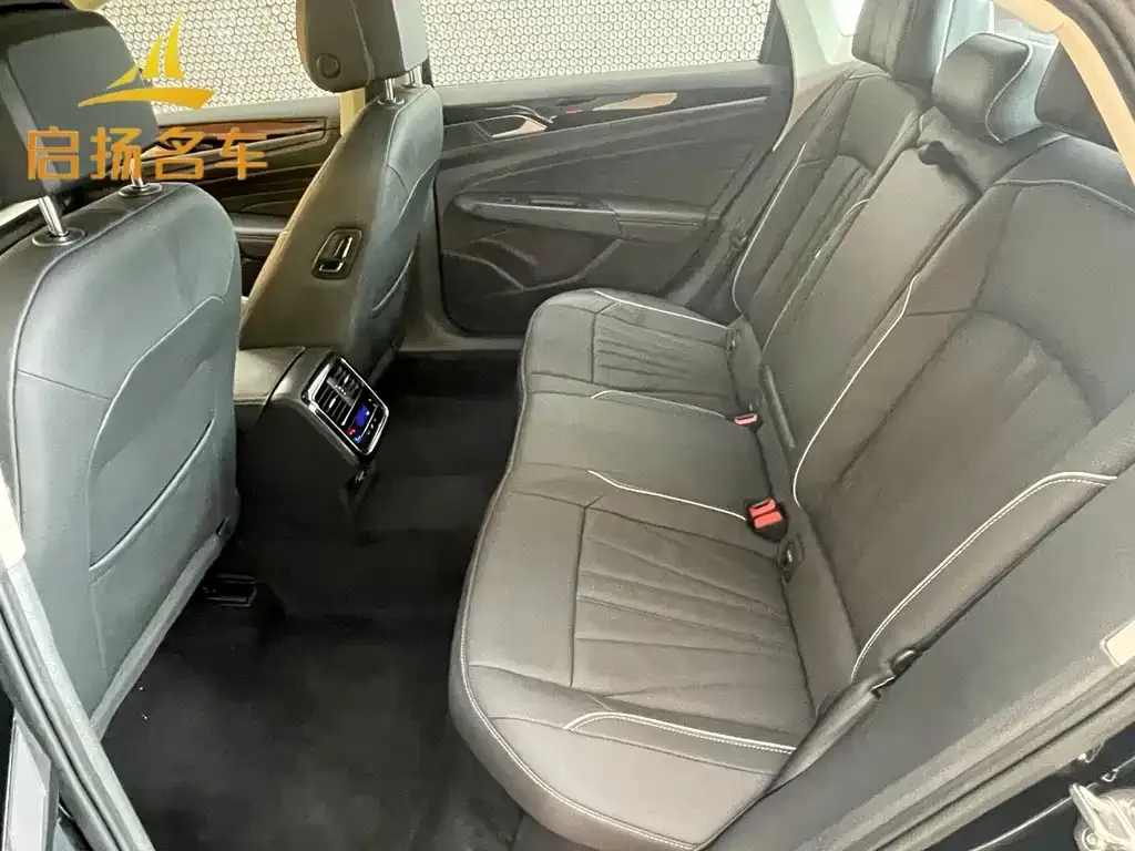 Volkswagen Passat 2024 из CN, фото 9