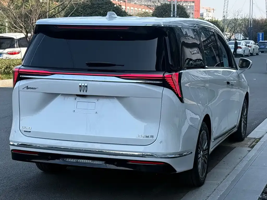 Buick GL8 Hybrid 2024 из CN, фото 5