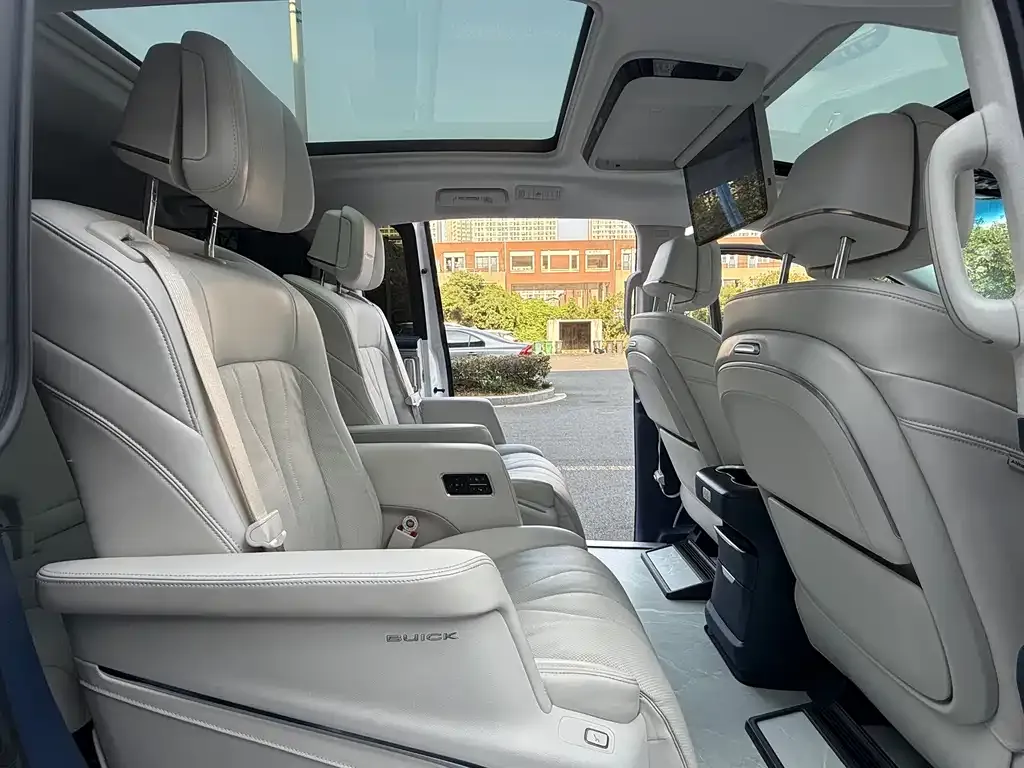 Buick GL8 Hybrid 2024 из CN, фото 8