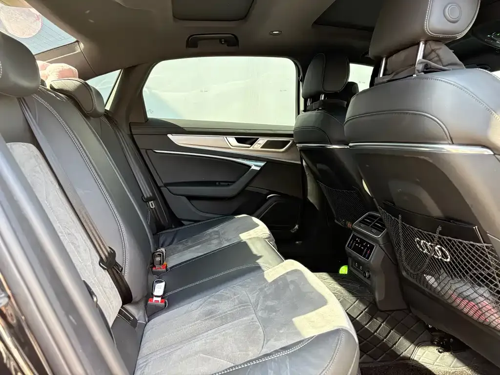 Audi A6L 2024 из CN, фото 7