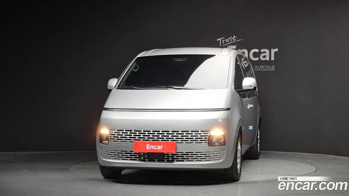 Hyundai Staria 2025 из KR, фото 3