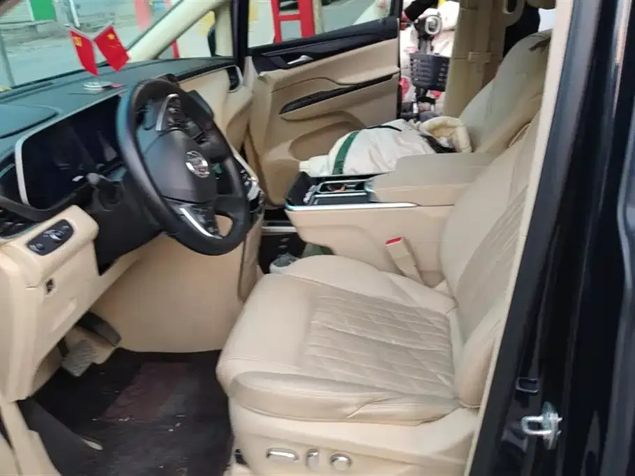 Buick GL8 2023 из CN, фото 9