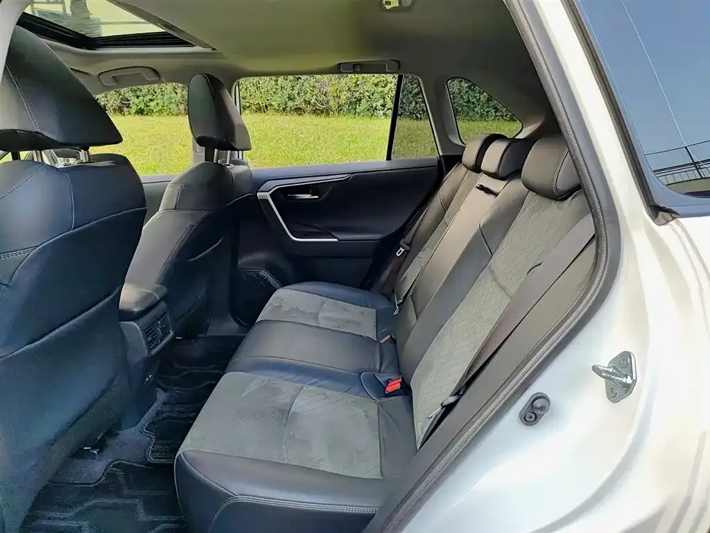 Toyota RAV4 2022 из CN, фото 8