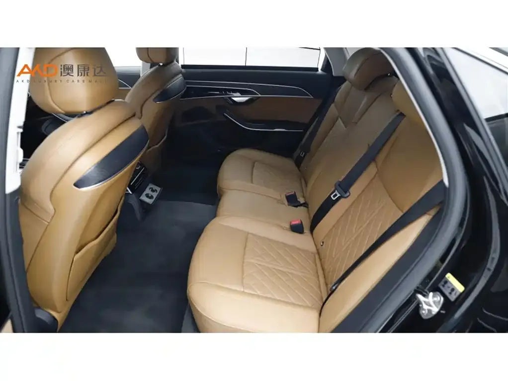 Audi A8 2023 из CN, фото 7