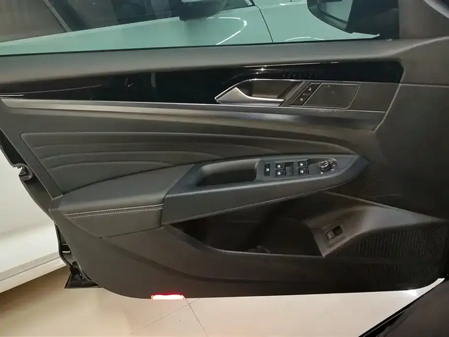 Volkswagen Passat 2022 из CN, фото 7