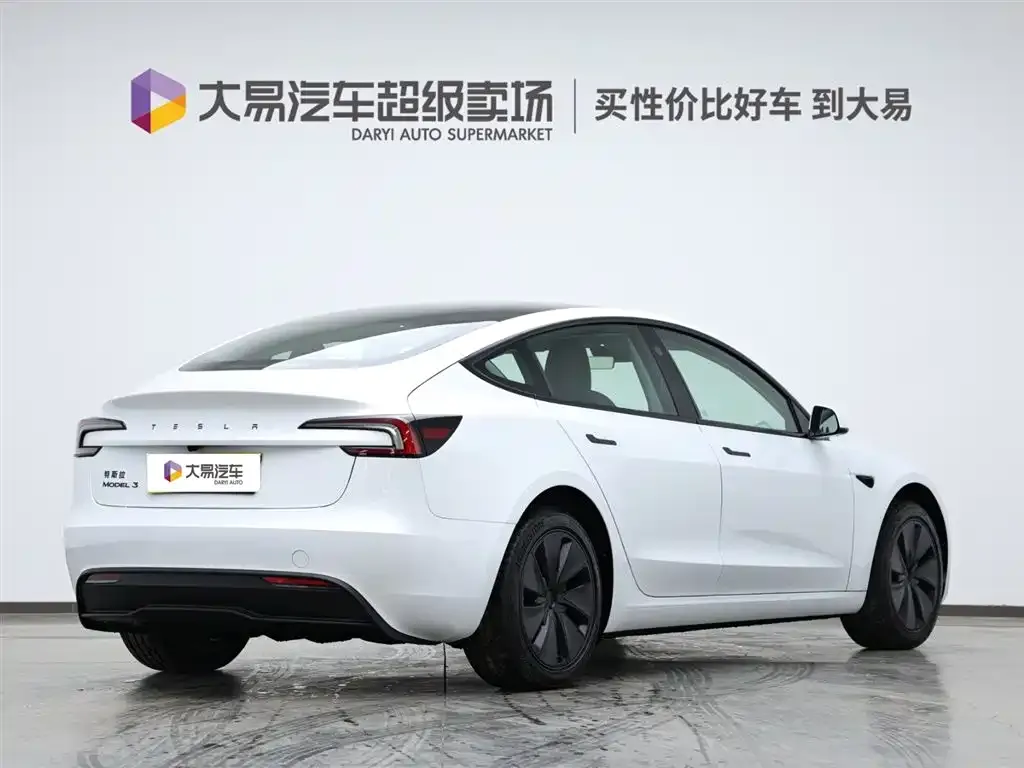 Tesla Model 3 2025 из CN, фото 3