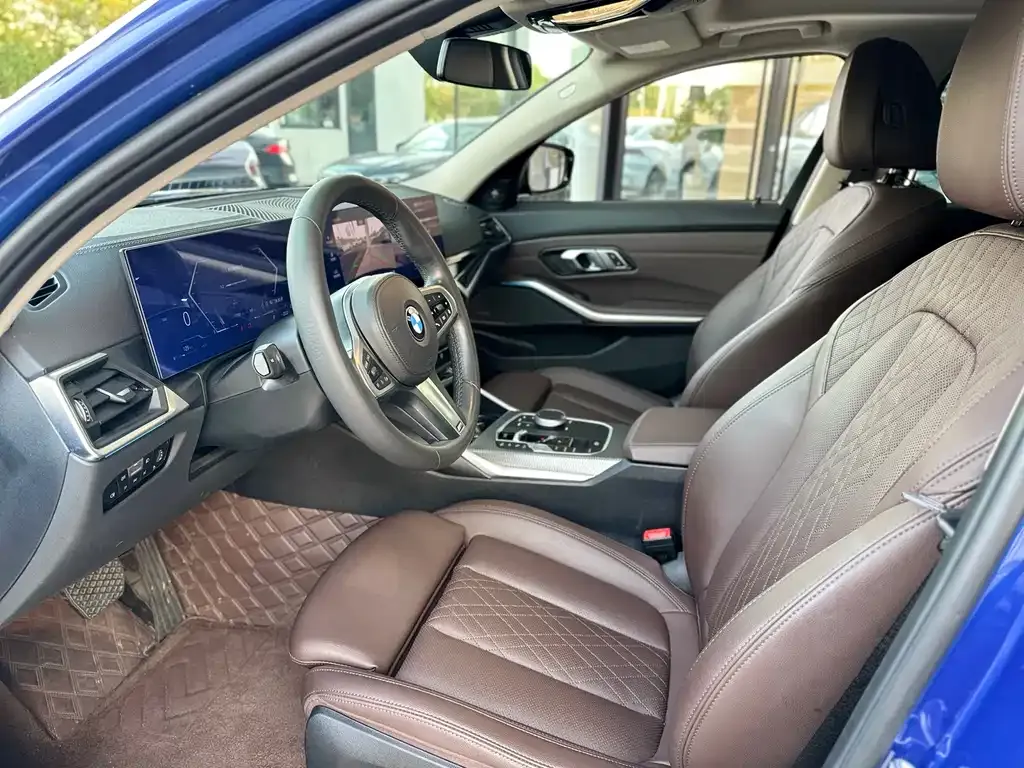 BMW 3 Series 2023 из CN, фото 7