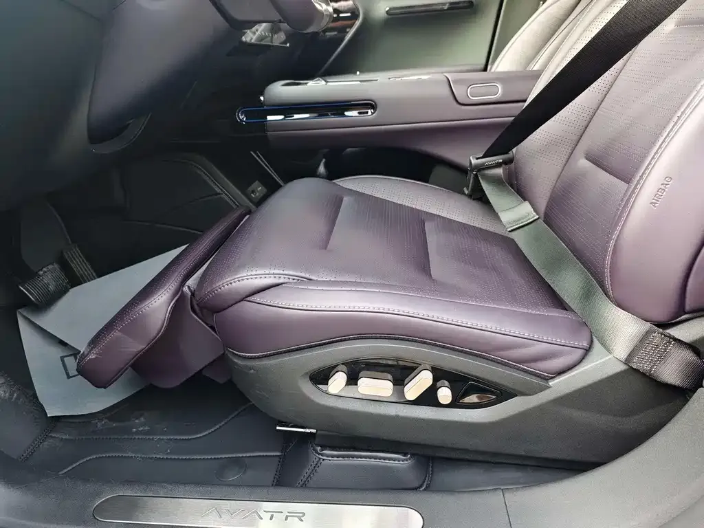 [object Object] Avatr 07 2024 из CN, фото 9