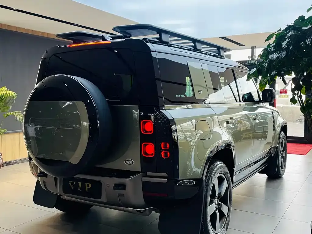 Land Rover Defender 2023 из CN, фото 4
