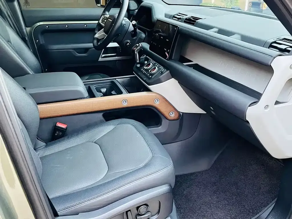 Land Rover Defender 2023 из CN, фото 7