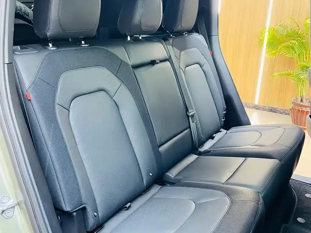 Land Rover Defender 2023 из CN, фото 8