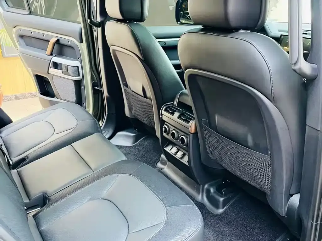 Land Rover Defender 2023 из CN, фото 9