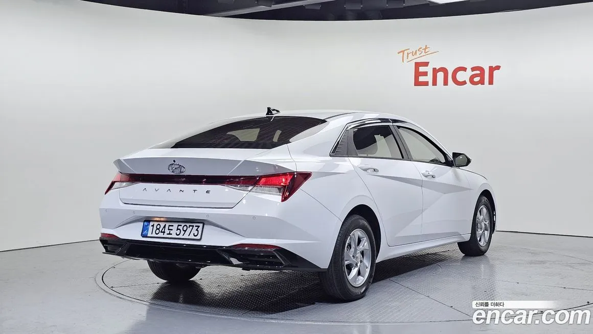 Hyundai AVANTE 2021 из KR, фото 2