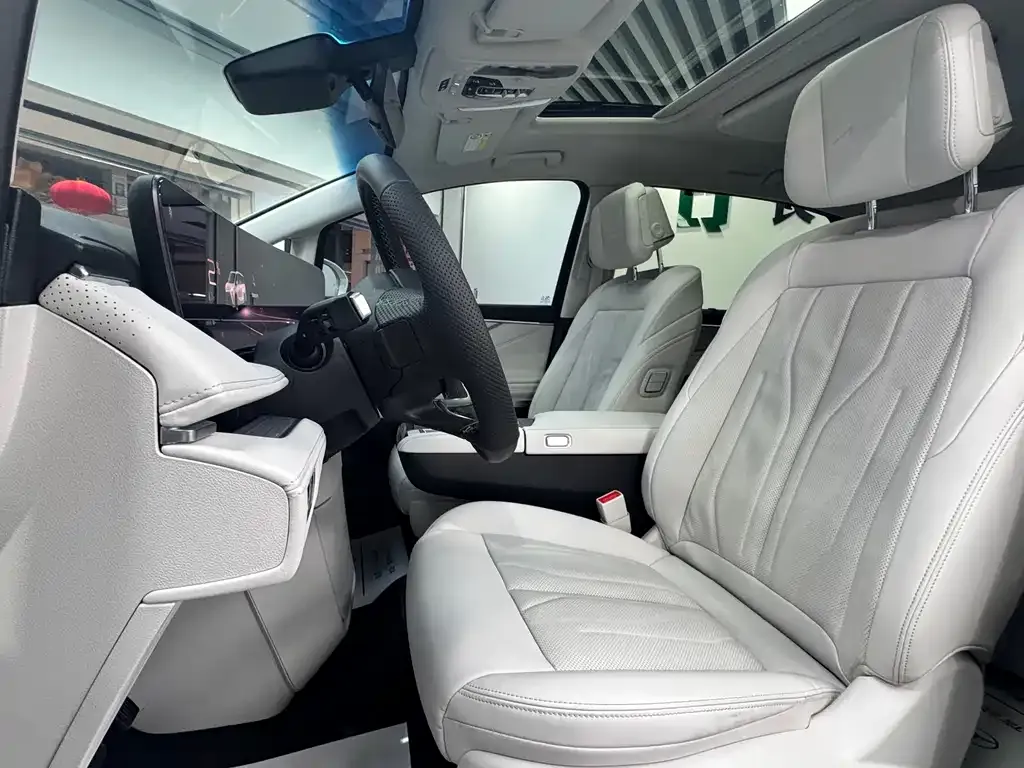 Buick GL8 Hybrid 2024 из CN, фото 6