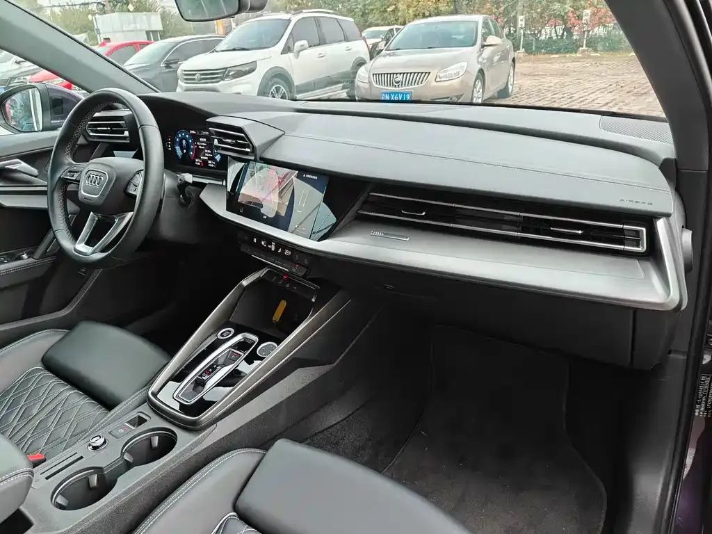 Audi A3 2024 из CN, фото 10