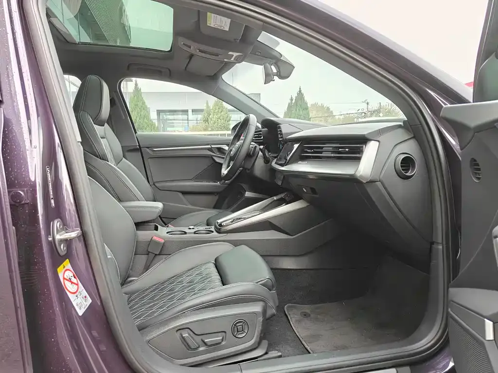 Audi A3 2024 из CN, фото 7