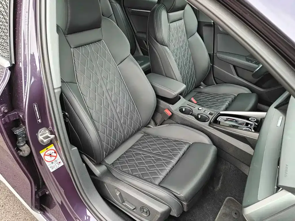 Audi A3 2024 из CN, фото 8