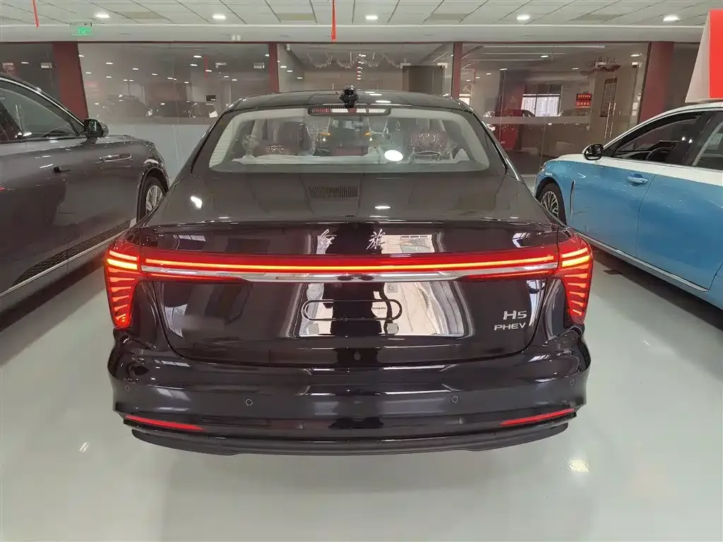 Hongqi H5 PHEV 2025 из CN, фото 6