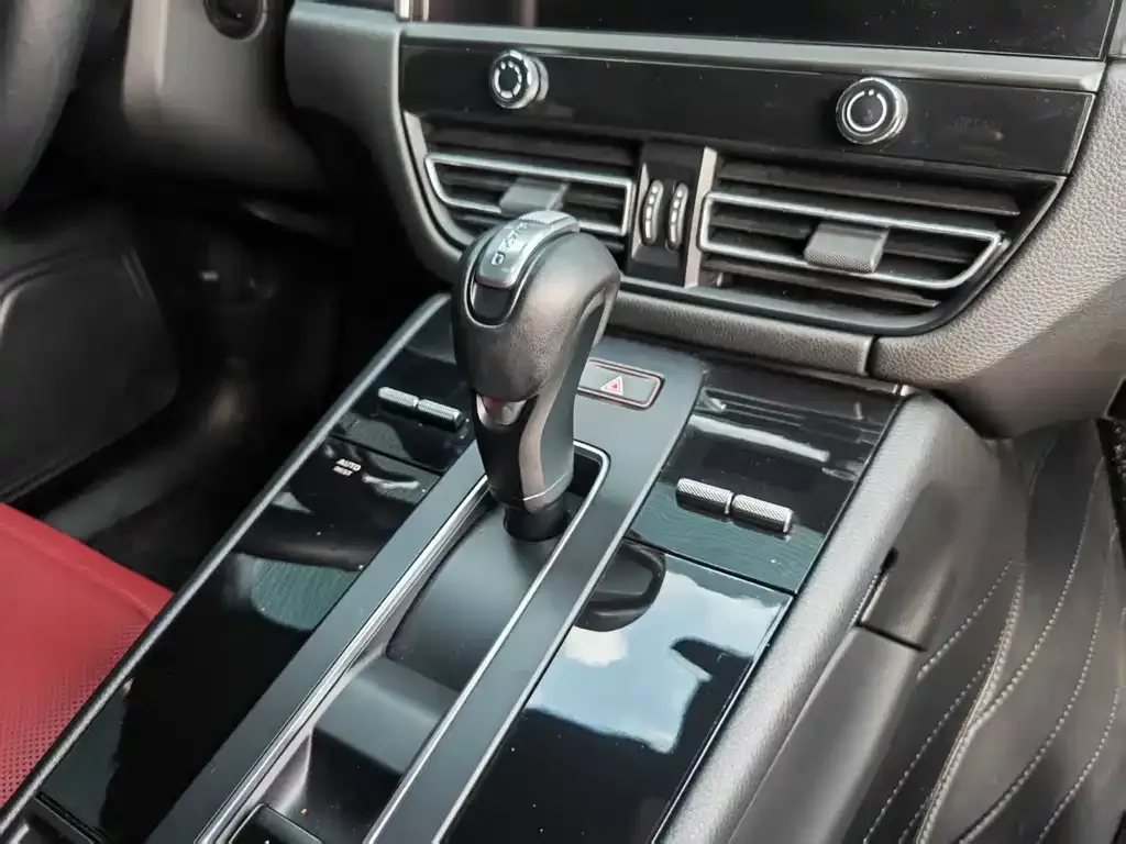 Porsche Macan 2024 из CN, фото 9