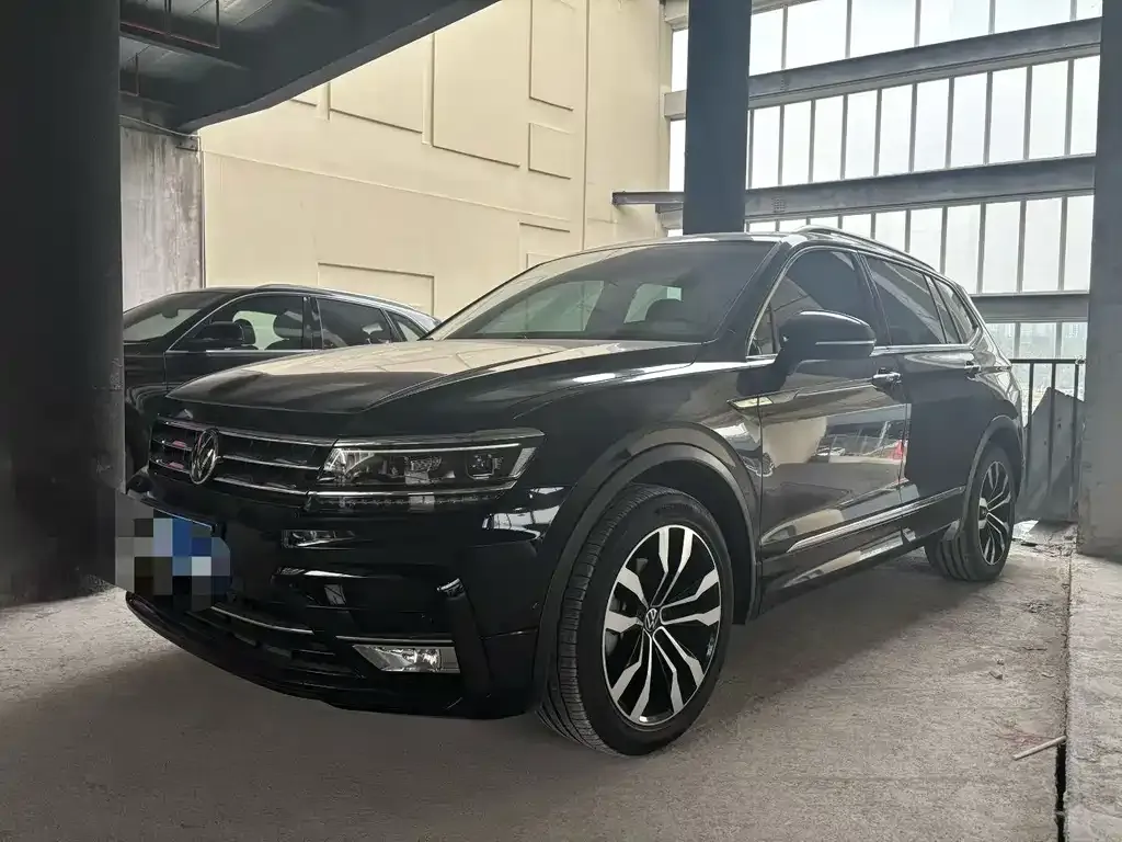 Volkswagen Tiguan L 2021 из CN, фото 1