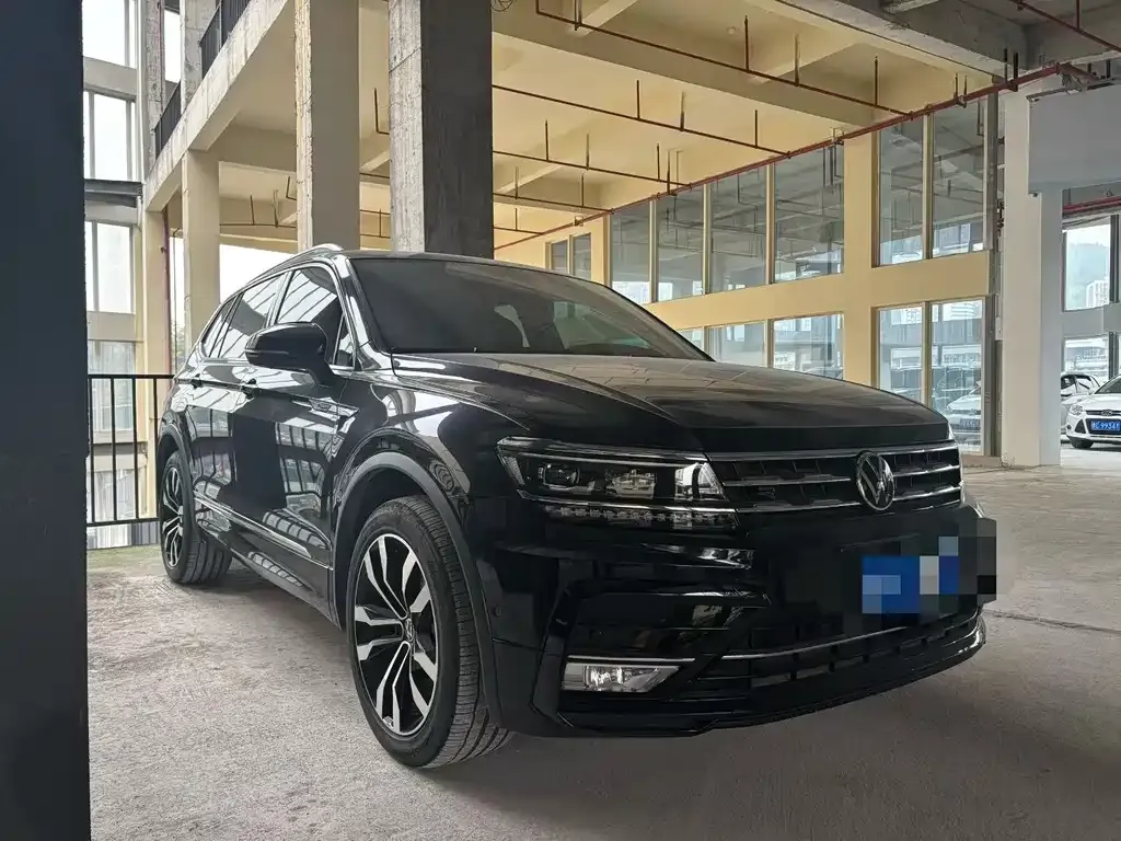 Volkswagen Tiguan L 2021 из CN, фото 3