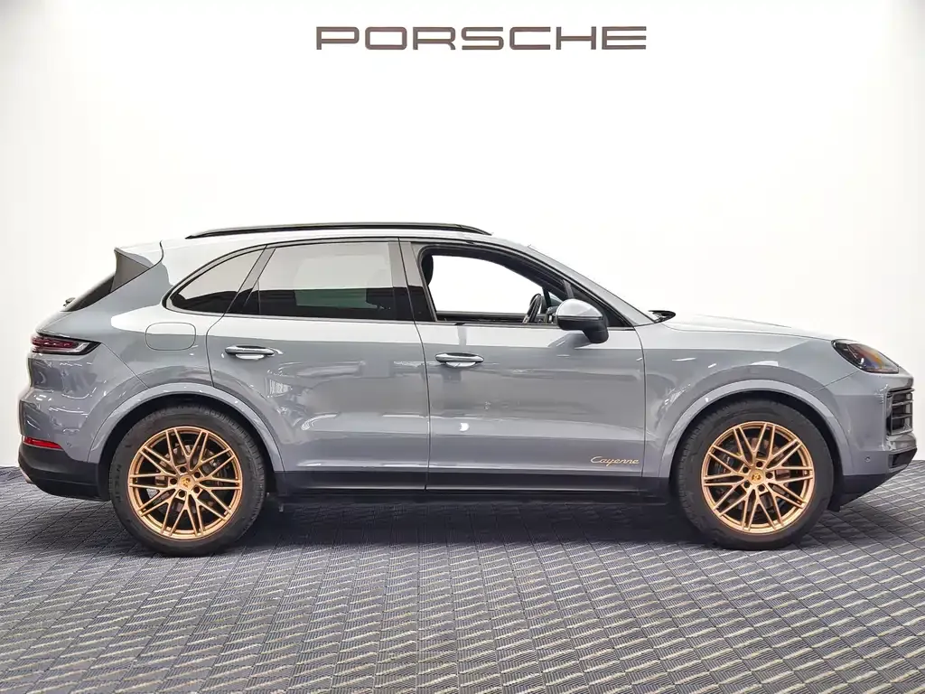 Porsche Cayenne 2024 из CN, фото 3