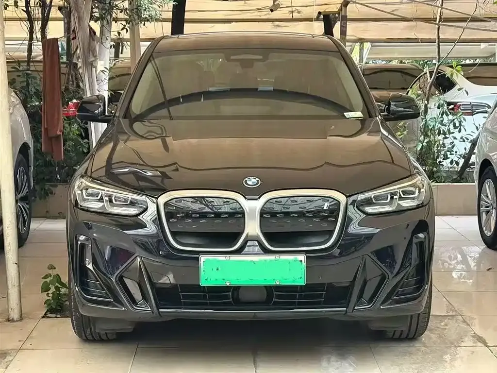 BMW iX3 2024 из CN, фото 2