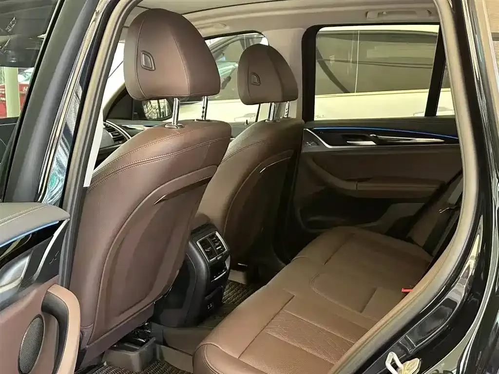 BMW iX3 2024 из CN, фото 6