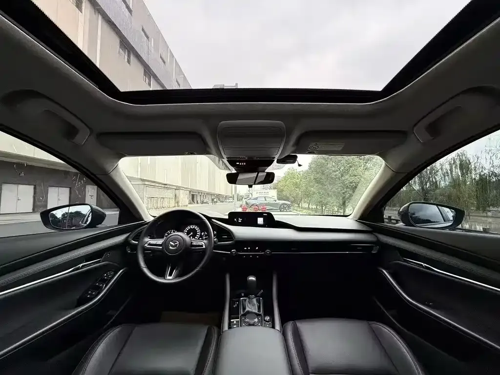 Mazda 3 Axela 2023 из CN, фото 6