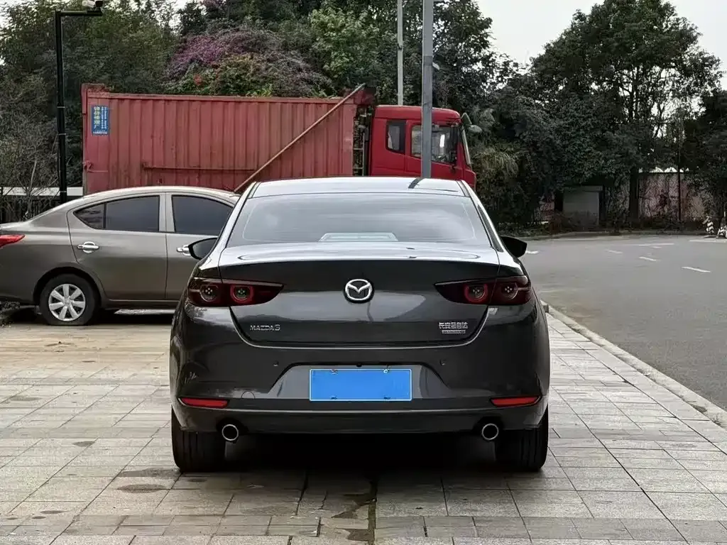 Mazda 3 Axela 2023 из CN, фото 7
