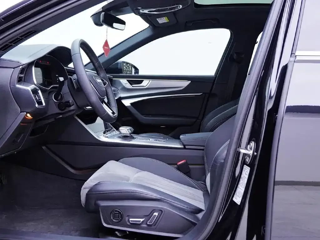 Audi A6L 2025 из CN, фото 8