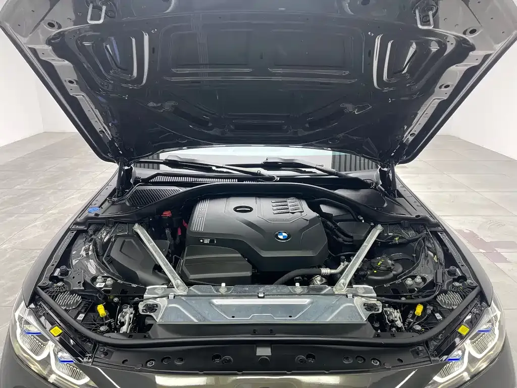 BMW 4 Series 2023 из CN, фото 9
