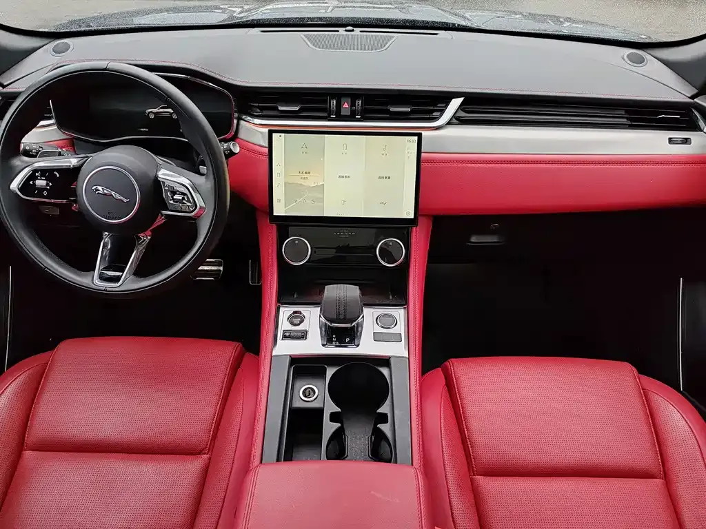 Jaguar F-PACE 2023 из CN, фото 8