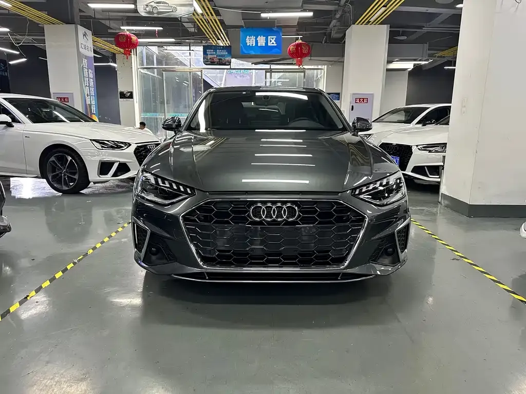 Audi A4L 2021 из CN, фото 2