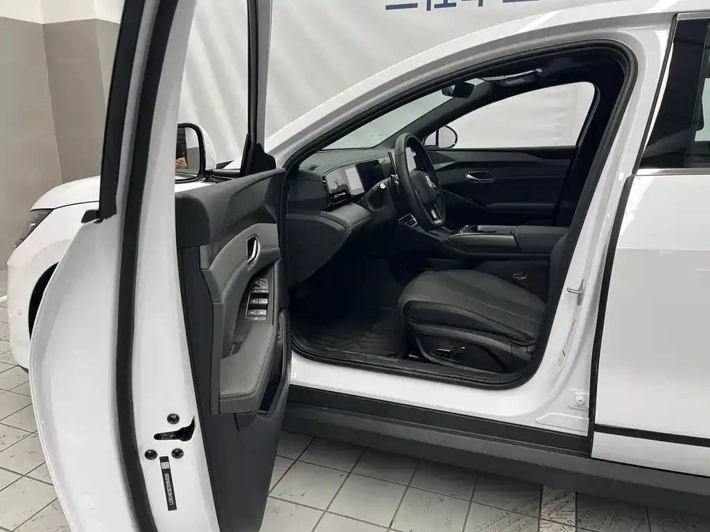 BYD Qin L 2025 из CN, фото 6