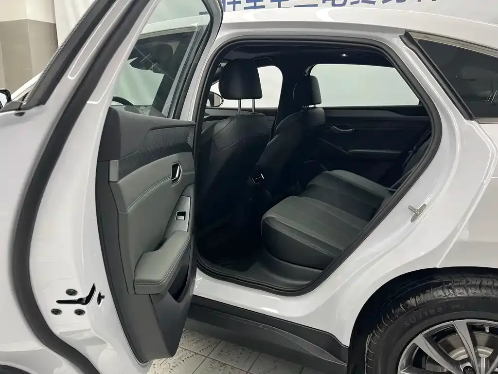 BYD Qin L 2025 из CN, фото 7
