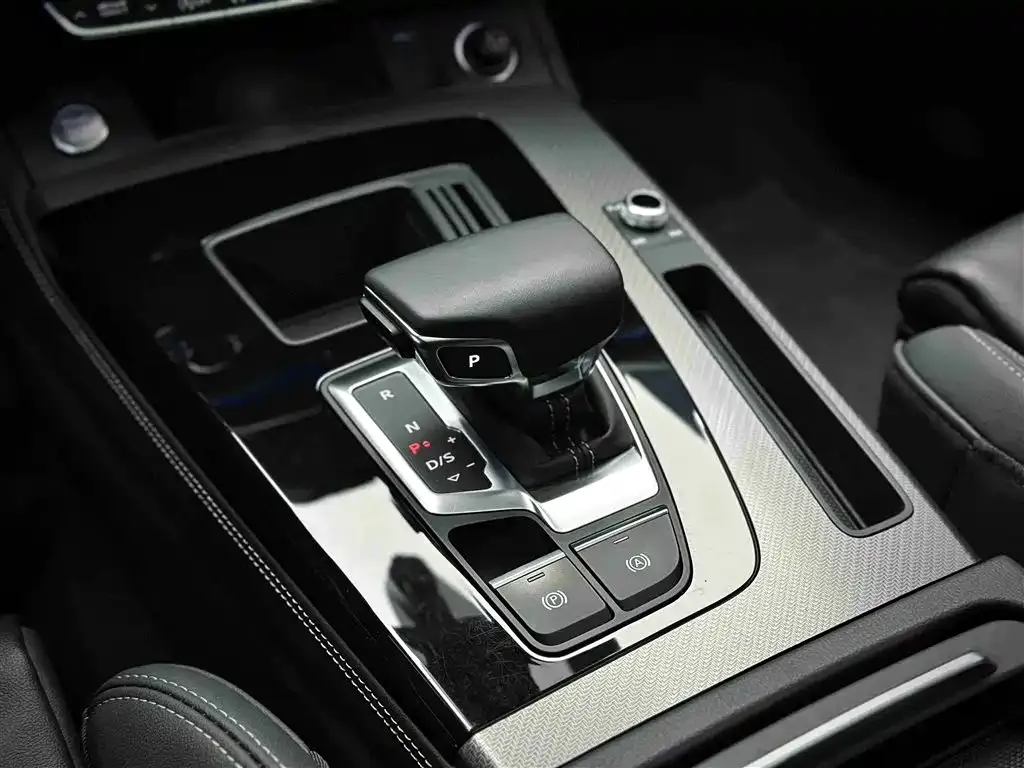 Audi Q5L 2023 из CN, фото 10