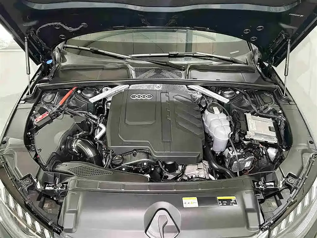 Audi A4L 2025 из CN, фото 8