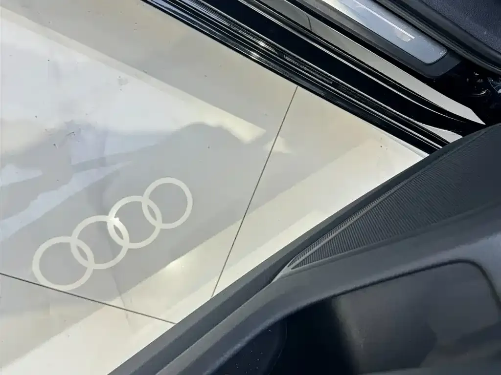Audi A6L 2023 из CN, фото 10