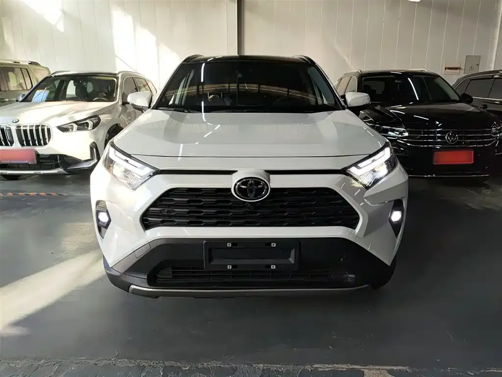Toyota RAV4 2024 из CN, фото 3