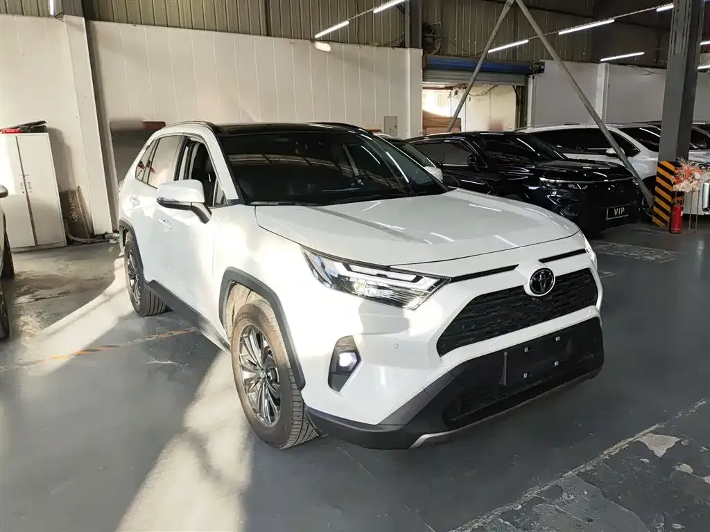 Toyota RAV4 2024 из CN, фото 4