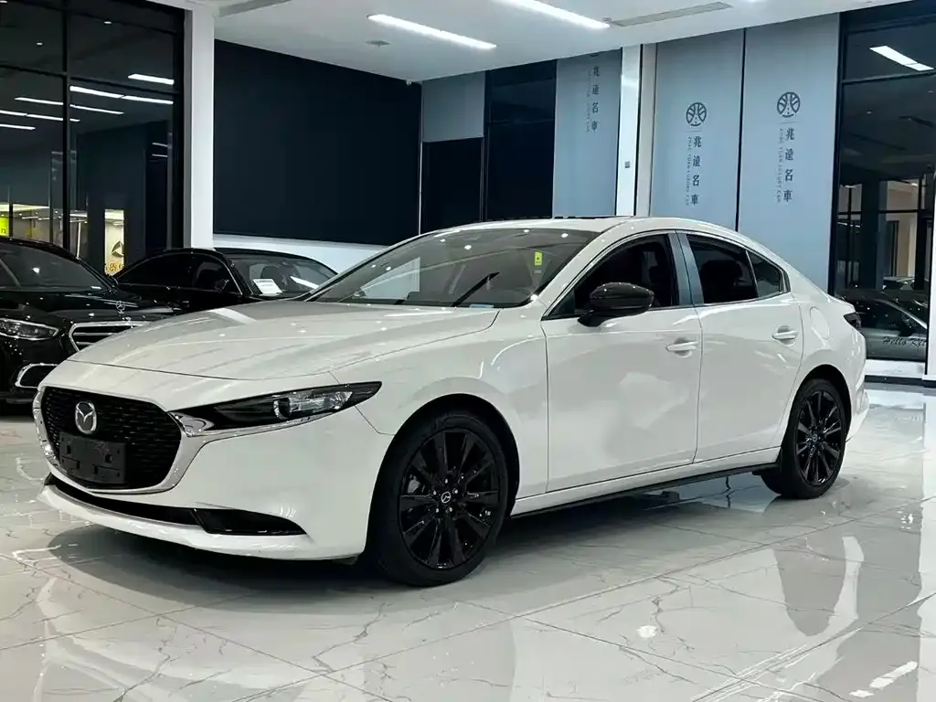 Mazda 3 Axela 2022 из CN, фото 1