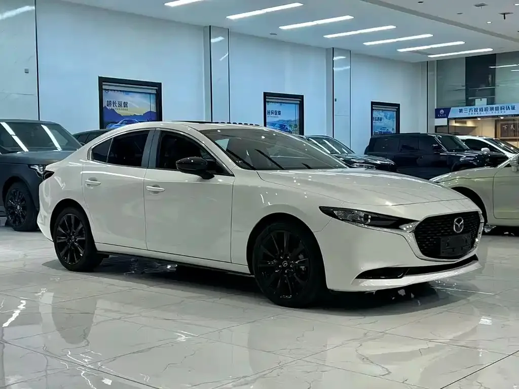 Mazda 3 Axela 2022 из CN, фото 2
