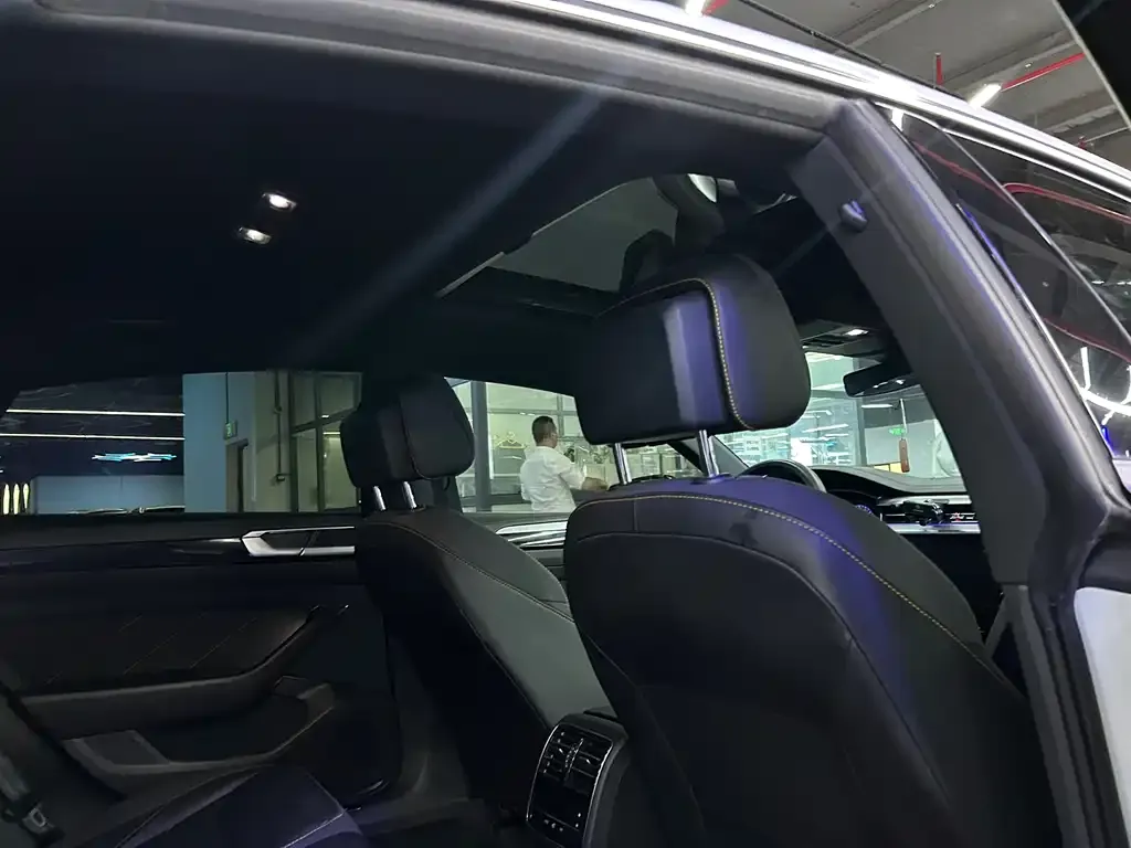 Volkswagen CC 2022 из CN, фото 6