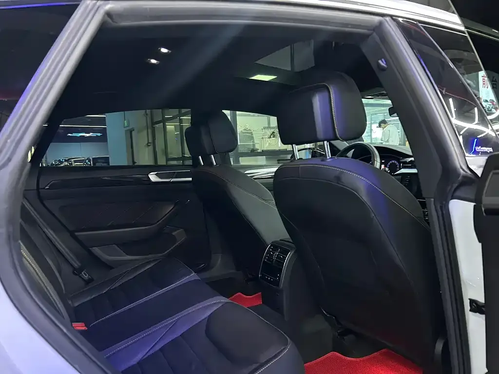 Volkswagen CC 2022 из CN, фото 7