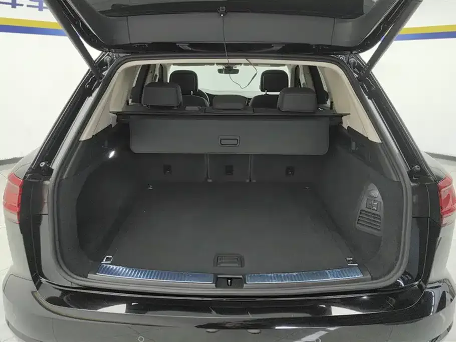 Volkswagen Touareg 2024 из CN, фото 4