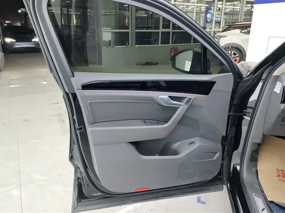 Volkswagen Touareg 2024 из CN, фото 7